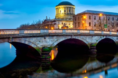 O 'Donovan Rossa Köprüsü, Dublin, İrlanda