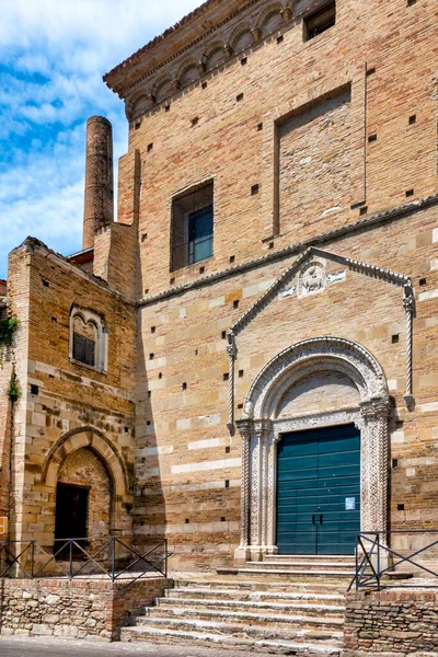 Außenansicht Der Chiesa San Domenico Atri Italien — Stockfoto
