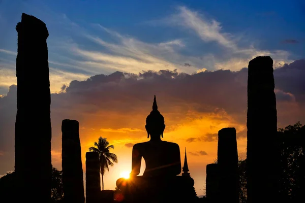 Reruntuhan Wat Mahathat Taman Bersejarah Sukhothai Thailand — Stok Foto