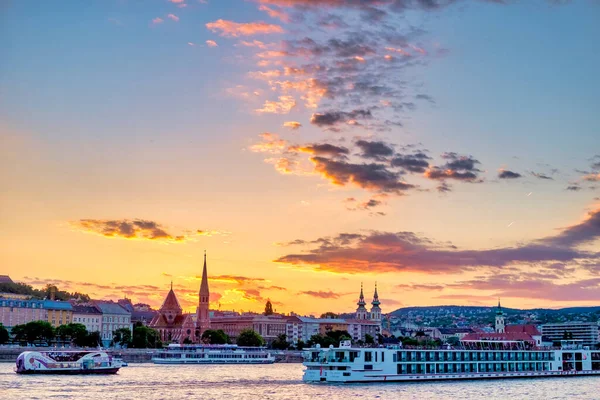 Puesta Sol Sobre Río Danubio Budapest Hungría —  Fotos de Stock