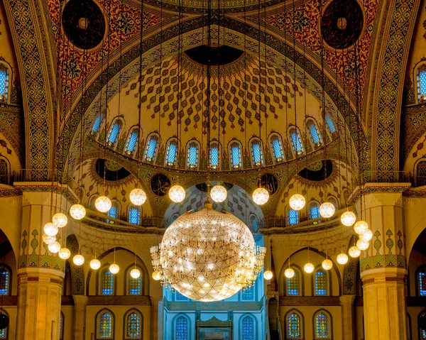 Candelier Dari Masjid Kocatepe Ankara Turke — Stok Foto
