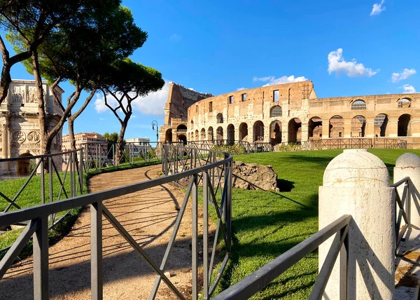 Nově Zrekonstruované Piazza Del Colosseo Řím Itálie — Stock fotografie