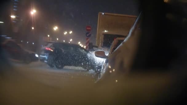 Espelho Retrovisor Mostra Carros Engarrafamento Engarrafamento Devido Queda Neve Inverno — Vídeo de Stock
