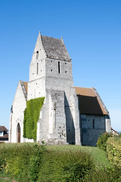 Krásný malý kostel v Normandii, Francie — Stock fotografie