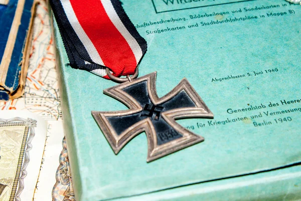 A cruz de ferro uma guerra mundial de prêmio alemã Imagens Royalty-Free