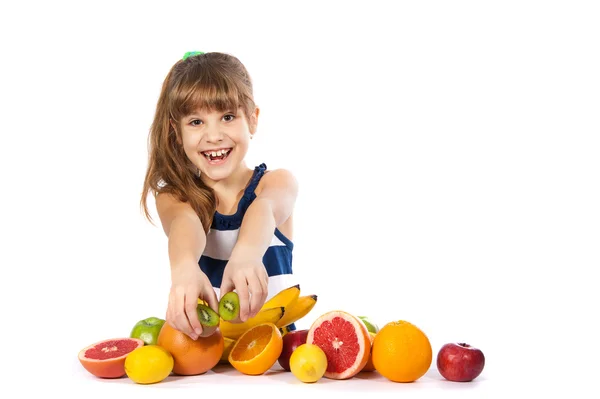 Ragazza con frutta su sfondo bianco — Foto Stock