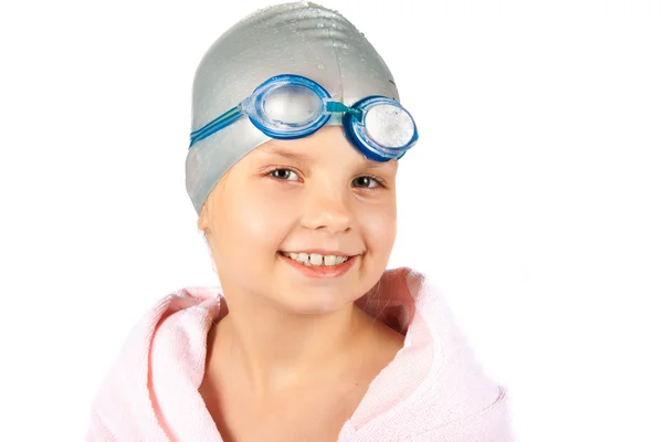 Portrait d'une jeune fille en lunettes et bonnet de bain. Isolé o — Photo