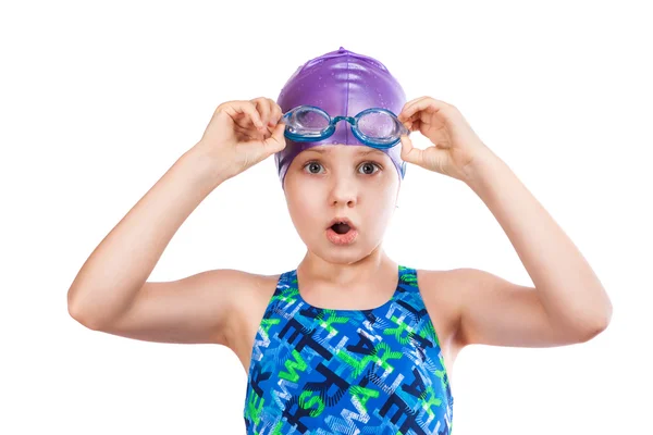 Retrato de una joven con gafas y gorra de natación. — Foto de Stock