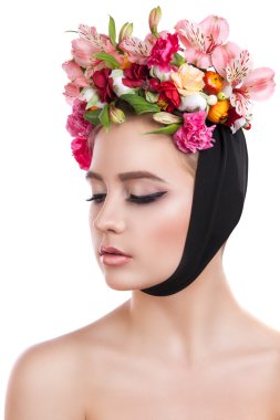 çiçek saç stili ile güzellik bahar kız