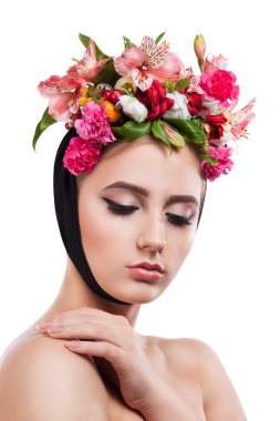 çiçek saç stili ile güzellik bahar kız