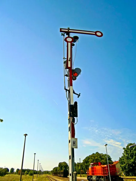 Signalanlage Zur Regelung Des Zugverkehrs Der Bahn — Stockfoto