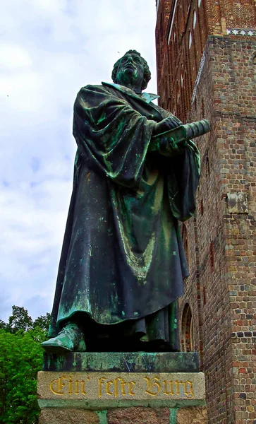 Monument Martin Luther Devant Marienkirche Protestante — Photo