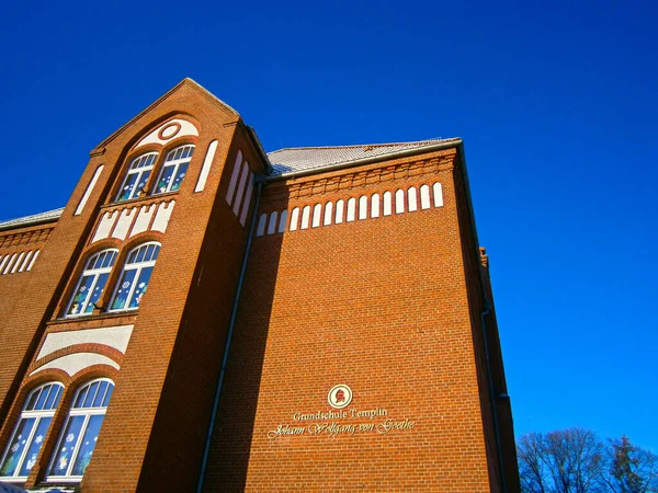 德国勃兰登堡州Uckermark的Templin 2021年1月14日 Johann Wolfgang Von Goethe 小学的历史建筑 — 图库照片