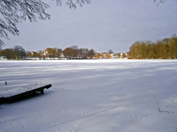 Der Zugefrorene Stadtsee Der Uckermark — Stockfoto