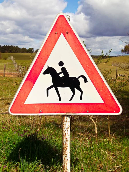 Señal Tráfico Advierte Otros Usuarios Carretera Pilotos — Foto de Stock