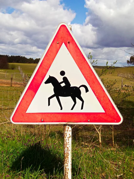 Señal Tráfico Advierte Otros Usuarios Carretera Pilotos — Foto de Stock