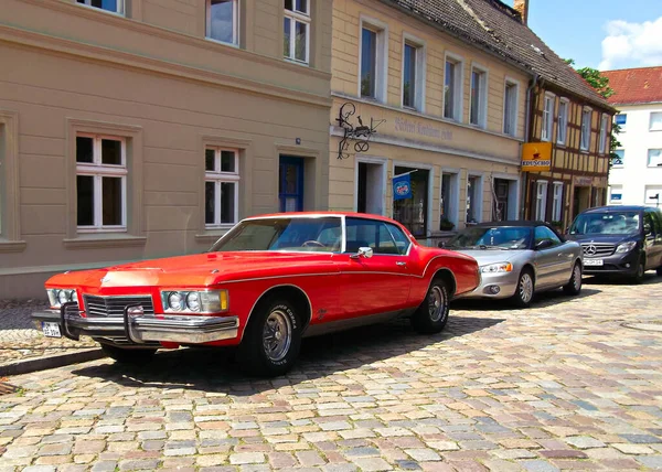 Templin Brandenburg District Uckermark Germany April 2015 Red Buick Riviera — Stock Photo, Image