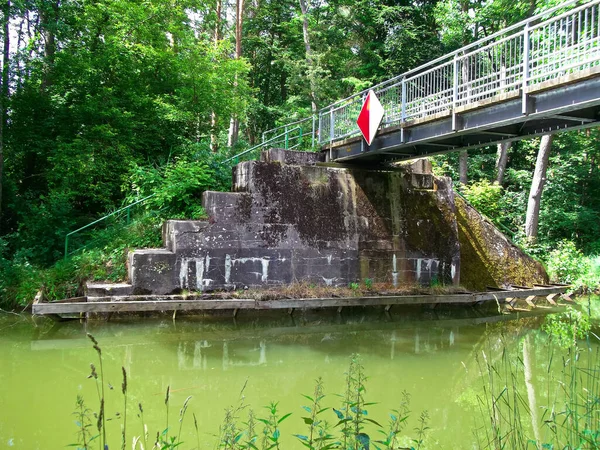 Brug Ruïne Van Een Afgedankte Spoorlijn — Stockfoto