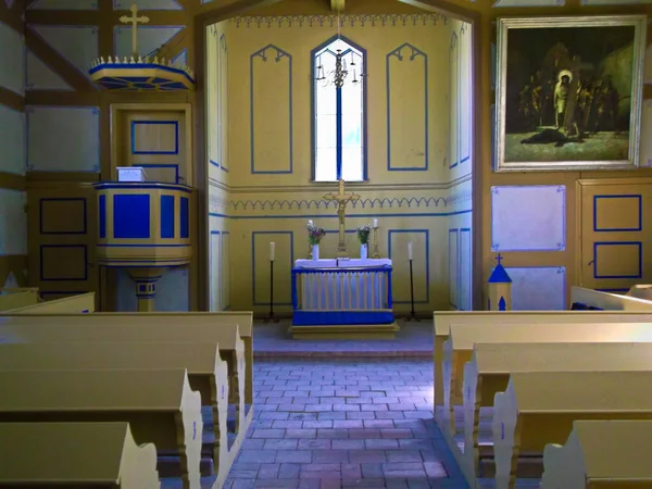 福音主義ルーテル派の半層教会の祭壇 — ストック写真