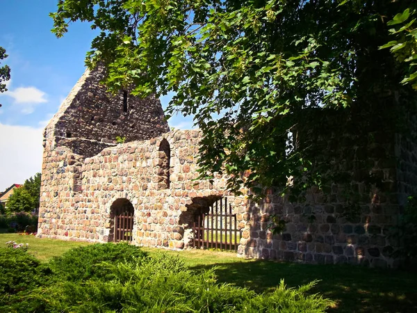 Zřícenina Kamenného Kostela Století Středověké Vesnici Retzow Která Byla Zničena — Stock fotografie