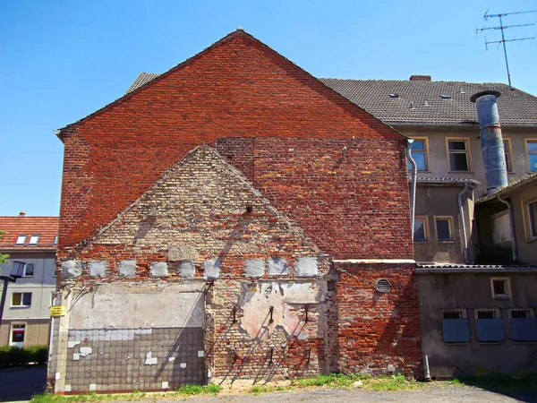 Demolizione Del Complesso Edilizio Una Facciata Casa — Foto Stock