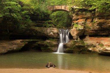 Yaşlı adamın Mağarası, Hills devlet parkı, Ohio Hocking üst Falls.