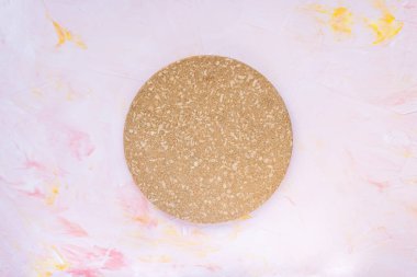 Yuvarlak mantar ısıtıcısı pembede pişirmek içindir.