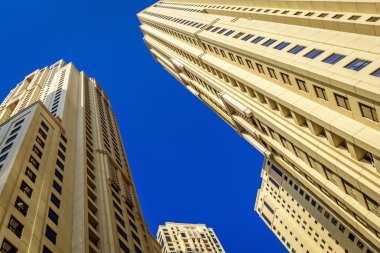 Dubai'de yüksek doğmak konut blokları