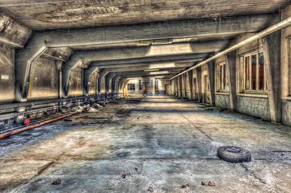 Abandoned underground parking garage — Stock Photo, Image