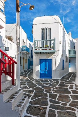 Tipik eski Mikonos kentine mimarisinde