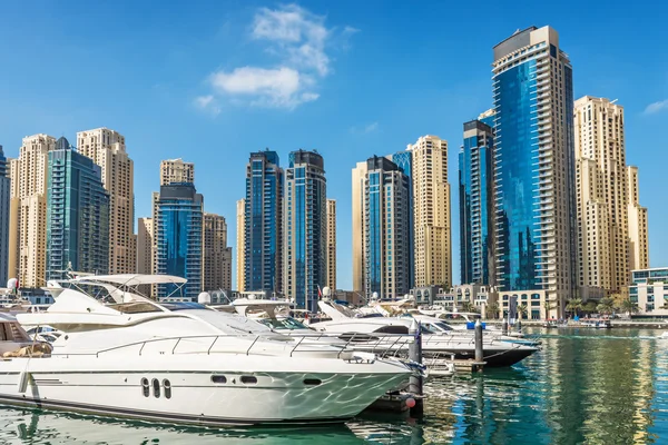 Jachty na Dubai Marina, Spojené arabské emiráty, Střední východ — Stock fotografie