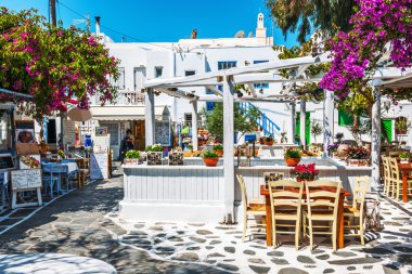 Yunan tavernası Mykonos içinde açık havada