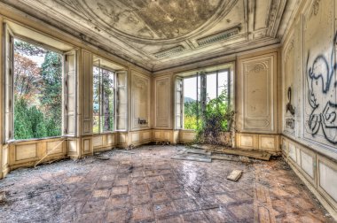 Terk edilmiş bir manor terk edilmiş lüks oda
