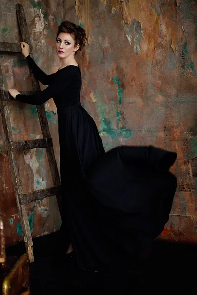 Gotik elbiseli kız — Stok fotoğraf