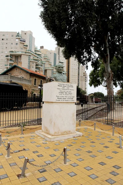 Ataturk Memorial In Beer Sheva — Stock Photo, Image