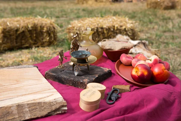 Roma öğeleri bir tabloda bir alanı