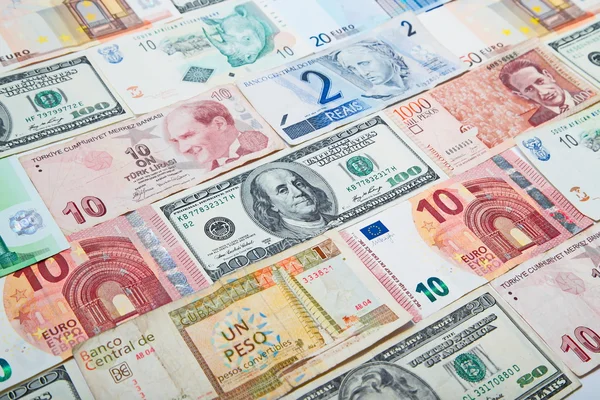 Kağıt para farklı ülkelerin kökenli. Orta Amerikan Doları