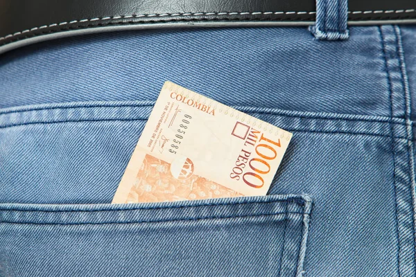 Colombianska Pesos i jeans ficka — Stockfoto