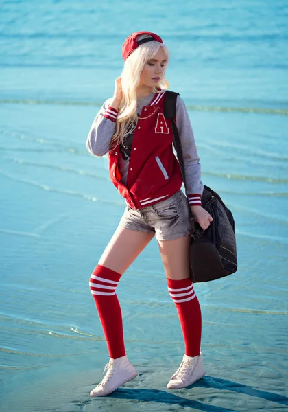 Blonde young woman in posing — Stock Photo, Image