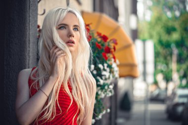 Şirin genç model dışında portresi