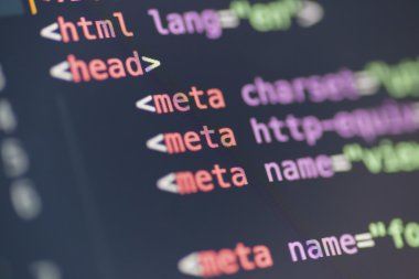 HTML meta etiket kodu bilgisayar ekranında