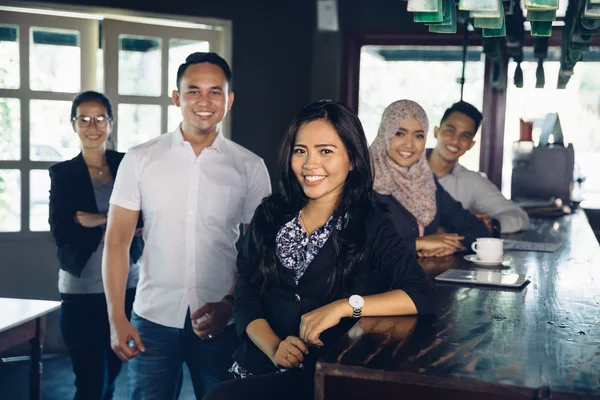 Equipe de negócios juntos — Fotografia de Stock