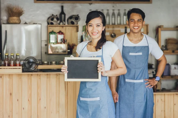 Jonge zakelijke partners — Stockfoto