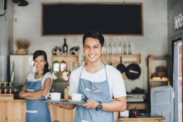 Jonge zakelijke partners — Stockfoto