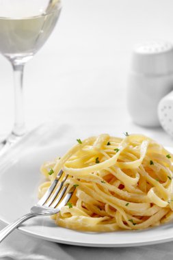 İtalyan spagetti bolognese tepesinde