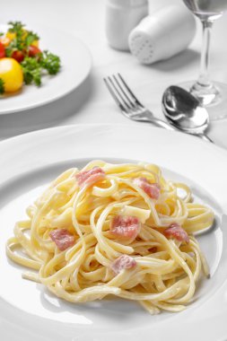 sığır eti pastırmalı carbonara Tagliatelle