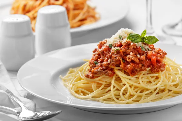Italian spaghetti bolognese topped — Stock Photo, Image