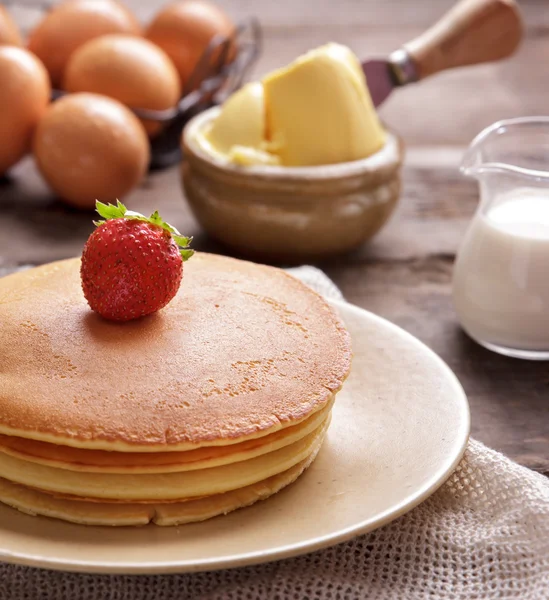 Deliciosas panquecas caseiras — Fotografia de Stock