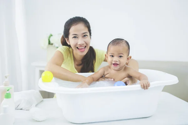 Baby having bath — Stock Photo, Image