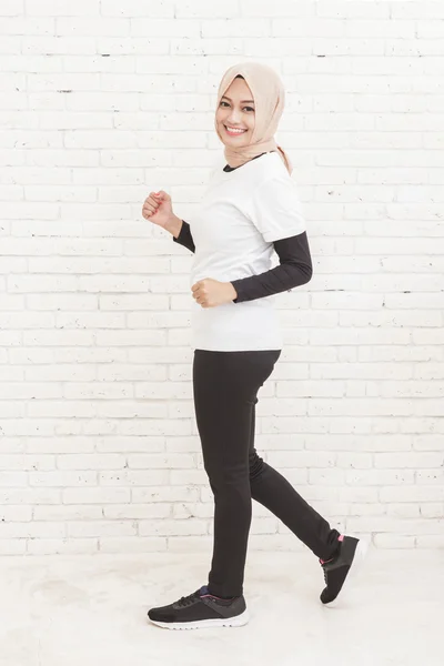 Hermosa asiático deportivo mujer jogging —  Fotos de Stock